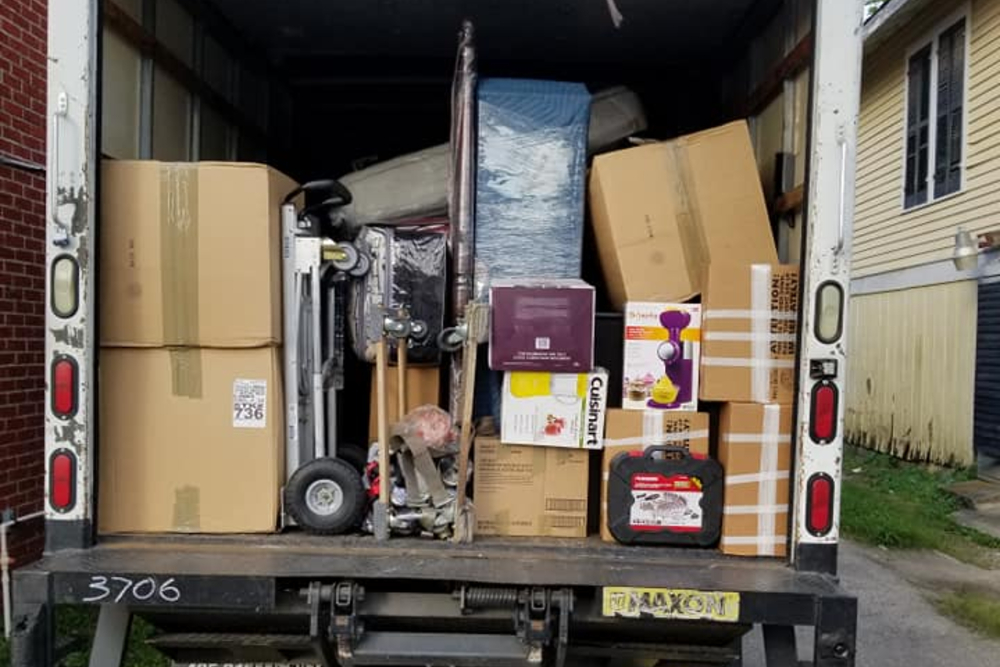 What are the rules for moving items in a pickup?